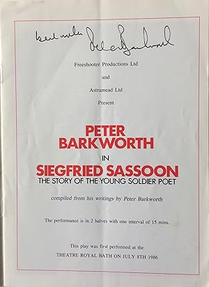 Immagine del venditore per Siegfried Sassoon The Story of the Young Soldier Poet compiled from his writings by Peter Barkworth. Programme. venduto da R.G. Watkins Books and Prints