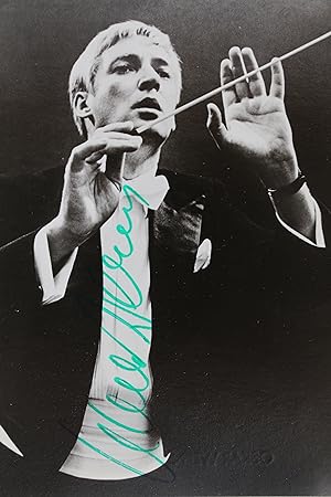 Carte postale photographique signée d'Oskar Werner le représentant en chef d'orchestre