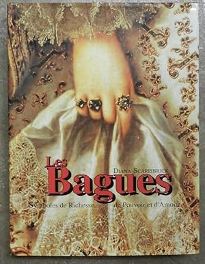 Les bagues. Symboles de richesse, de pouvoir et d'amour.