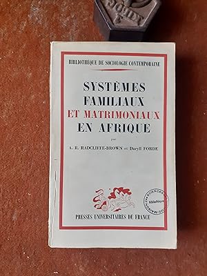 Immagine del venditore per Systmes familiaux et matrimoniaux en Afrique venduto da Librairie de la Garenne