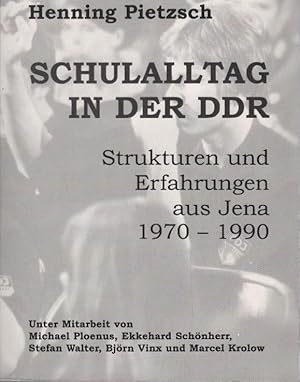 Bild des Verkufers fr DDR, Schulalltag und Ideologie : Strukturen - Erfahrungen - Dokumente der 70er und 80er Jahre. Unter Mitarb. von Michael Ploenus . Gemeinsam hrsg. von der Thringer Landesbeauftragten fr die Unterlagen des Staatssicherheitsdienstes der Ehemaligen DDR und der Geschichtswerkstatt Jena e.V. zum Verkauf von Schrmann und Kiewning GbR