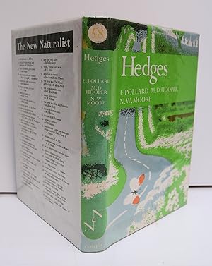 Image du vendeur pour HEDGES (The New Naturalist. 58 ). Reprinted. mis en vente par Marrins Bookshop