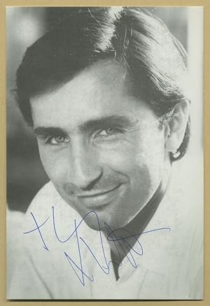 Image du vendeur pour Thierry Lhermitte - Ancienne photo-carte signe en personne mis en vente par PhP Autographs