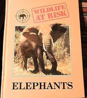 Immagine del venditore per Elephants (Wild Life At Risk) venduto da WeBuyBooks