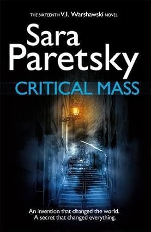 Imagen del vendedor de Critical Mass: V.I. Warshawski 16 a la venta por WeBuyBooks 2