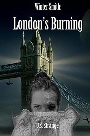 Imagen del vendedor de Winter Smith: London's Burning: Volume 1 a la venta por WeBuyBooks 2