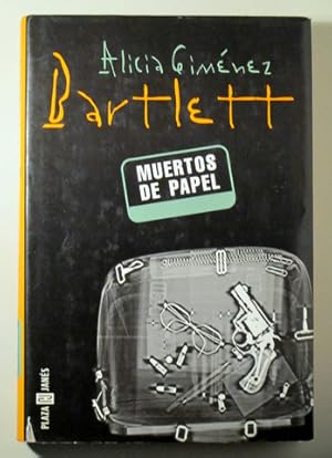 Imagen del vendedor de MUERTOS DE PAPEL - Madrid 2000 - 1 edicin a la venta por Llibres del Mirall