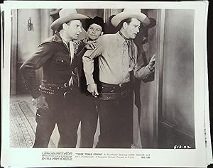 Image du vendeur pour Three Texas Steers 8 X 10 Still 1939 John Wayne, Ray "Crash' Corrigan, Max Terhune! mis en vente par AcornBooksNH