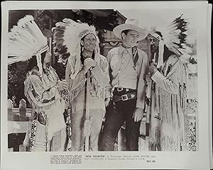 Immagine del venditore per New Frontier 8 X 10 Still 1939 John Wayne, Scarce! venduto da AcornBooksNH