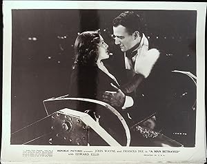 Bild des Verkufers fr A Man Betrayed 8 X 10 Still 1941 John Wayne, Frances Dee! zum Verkauf von AcornBooksNH