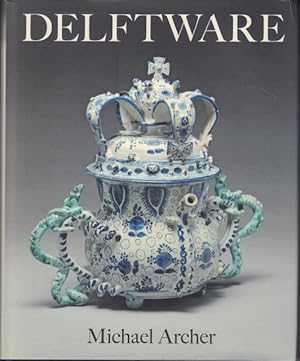 Delftware in the Fitzwilliam Museum.