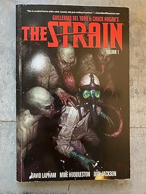 Guillermo Del Toro & Chuck Hogan's: The Strain Volume 1