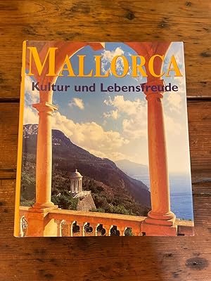 Imagen del vendedor de Mallorca : Kultur und Lebensfreude.hrsg. von Ute Edda Hammer . Fotogr. von Gnter Beer . Mit Texten von Susanne Birnmeyer . a la venta por Antiquariat Liber Antiqua