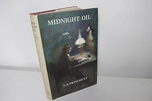 Imagen del vendedor de Midnight Oil by V. S Pritchett, 1971, 1st edition hardback. Includes dustjacket. a la venta por Devils in the Detail Ltd