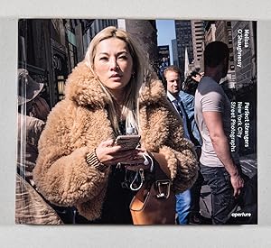 Immagine del venditore per Perfect Strangers; New York City Street Photographs venduto da Christopher Morrow, Bookseller
