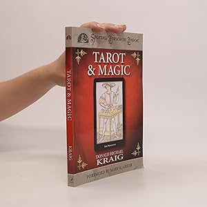 Bild des Verkufers fr Tarot & Magic zum Verkauf von Bookbot