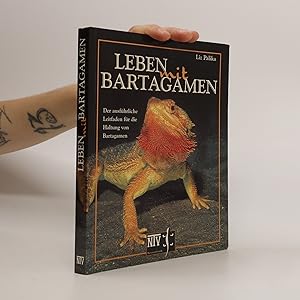 Seller image for Leben mit Bartagamen for sale by Bookbot