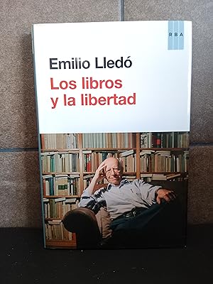 Seller image for Los libros y la libertad. Emilio Lled Iigo. for sale by Lauso Books