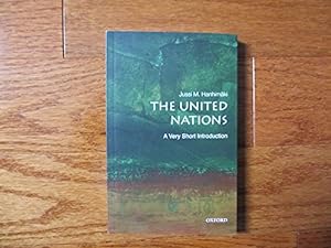 Immagine del venditore per The United Nations: A Very Short Introduction venduto da ZBK Books