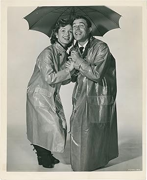 Imagen del vendedor de Singin' in the Rain (Original photograph from the 1952 film) a la venta por Royal Books, Inc., ABAA