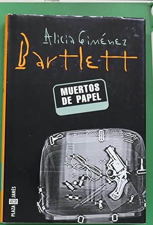 Imagen del vendedor de Muertos de papel a la venta por Librera Alonso Quijano