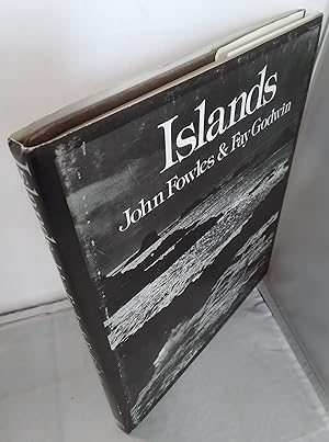 Immagine del venditore per Islands. Photographs by Fay Godwin. venduto da Addyman Books