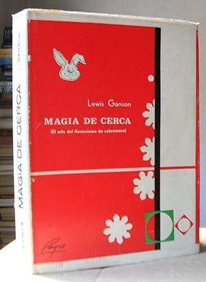 Imagen del vendedor de MAGIA DE CERCA (El arte del ilusionismo de sobremesa) a la venta por LLIBRES del SENDERI