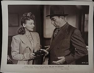 Bild des Verkäufers für The Hat Box Mystery 8 x 10 Still 1947 Allen Jenkins, Paula Blake! zum Verkauf von AcornBooksNH