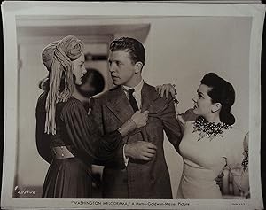 Image du vendeur pour Washington Melodrama 8 x 10 Still 1941 Virgina Grey, Dan Daily, Ann Rutherford! mis en vente par AcornBooksNH