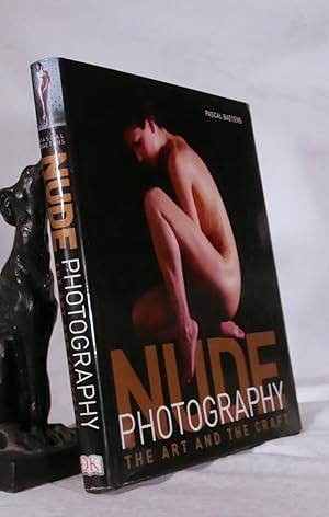 Image du vendeur pour NUDE PHOTOGRAPHY. The Art & The Craft mis en vente par A&F.McIlreavy.Buderim Rare Books