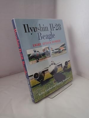 Image du vendeur pour Ilyushin Il-28 Beagle: Light Attack Bomber mis en vente par YattonBookShop PBFA
