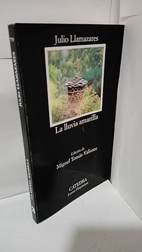 Seller image for LA LLUVIA AMARILLA for sale by LIBRERIA  SANZ