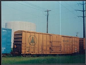 Immagine del venditore per Maine Central Railroad color photo: steel box car #31938 venduto da The Jumping Frog
