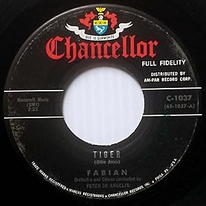 Imagen del vendedor de Tiger / Mighty Cold (To A Warm Heart) [7" 45 rpm Single] a la venta por Kayleighbug Books, IOBA