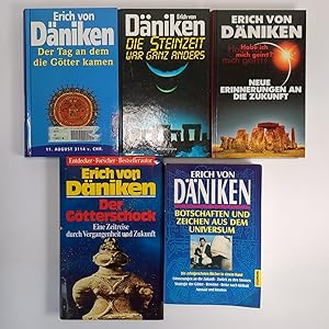 Seller image for 5 Bnde Erich von Dniken Botschaften und Zeichen aus dem Universum; Neue Erinnerungen an die Zukunft; Die Steinzeit war ganz anders; Der Tag an dem die Gtter kamen; Der Gtterschock for sale by Leipziger Antiquariat