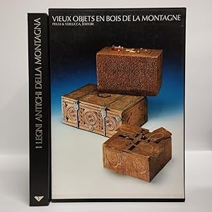 Image du vendeur pour Vieux objets en bois de la montagne. I legni antichi della montagna mis en vente par Libreria Equilibri Torino