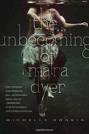 Imagen del vendedor de The Unbecoming of Mara Dyer: Volume 1 (Mara Dyer Trilogy) a la venta por WeBuyBooks