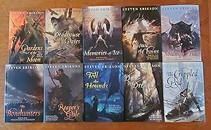 Bild des Verkufers fr THE MALAZAN BOOK OF THE FALLEN, 10 VOLS: GARDENS OF THE MOON, DEADHOUSE GATES, MEMORIES OF ICE, HOUSE OF CHAINS, MIDNIGHT TIDES, BONEHUNTERS, REAPER'S GALE, TOLL THE HOUNDS, DUST OF DREAMS, & THE CRIPPLED GOD zum Verkauf von Kathmandu Books