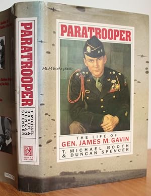 Immagine del venditore per Paratrooper: The Life of Gen. James M. Gavin venduto da Ulysses Books, Michael L. Muilenberg, Bookseller