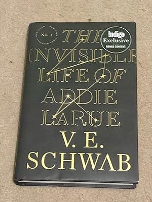 Bild des Verkufers fr The Invisible Life of Addie Larue (Indigo Exclusive Edition) zum Verkauf von The Poet's Pulpit