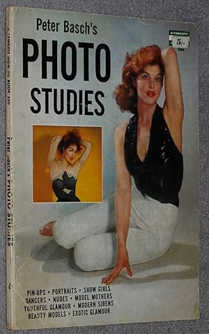 Imagen del vendedor de Peter Basch's Photo Studies (A Fawcett How-to Book ; 350) a la venta por Springhead Books