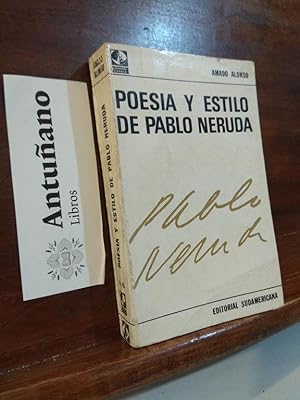 Seller image for Poesia y estilo de Pablo Neruda for sale by Libros Antuano