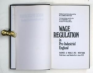 Bild des Verkufers fr Wage regulation in pre-industrial England. With an Introduction by Lionel Robbins . zum Verkauf von antiquariat peter petrej - Bibliopolium AG