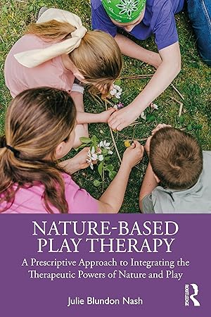 Bild des Verkufers fr Nature-Based Play Therapy zum Verkauf von moluna