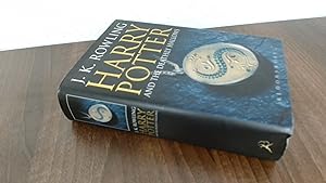 Bild des Verkäufers für Harry Potter And The Deathly Hallows. zum Verkauf von BoundlessBookstore