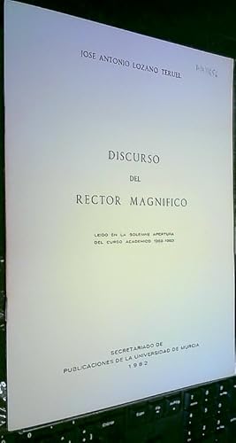 Seller image for Discurso del Rector Magnfico. Discurso ledo en la solemne apertura del Curso Acadmico 1982 - 1983 for sale by Librera La Candela