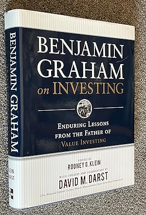 Image du vendeur pour Benjamin Graham on Investing; Enduring Lessons from the Father of Value Investing mis en vente par DogStar Books