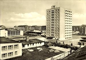 Ansichtskarte / Postkarte Wolfen Nord in Sachsen Anhalt, Blick auf ein Hochhaus, Wohngegend