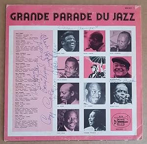 Bild des Verkufers fr Cozy Cole - Jo Jones - Barney Bigard - Arvell Shaw - Eddie Lockjaw Davis - Wallace Davenport - Claude Hopkins - Milt Buckner - Signed French LP zum Verkauf von PhP Autographs