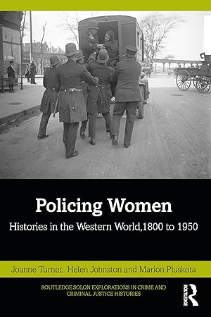 Seller image for Policing Women for sale by moluna